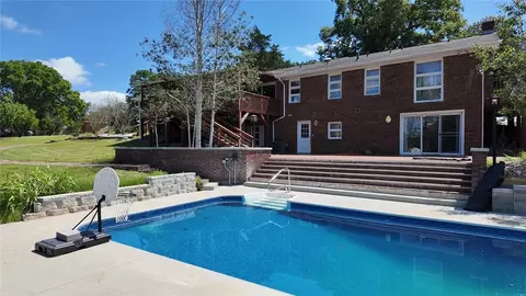 Exterior - 302 Abney Ave, Harrison, AR 72601 photo 5 of 20