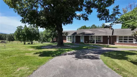Exterior - 302 Abney Ave, Harrison, AR 72601 photo 4 of 20