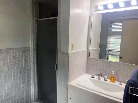 Bath - 302 Abney Ave, Harrison, AR 72601 photo 7 of 7