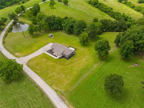 14322 Tharp Ln, Omaha, AR 72662