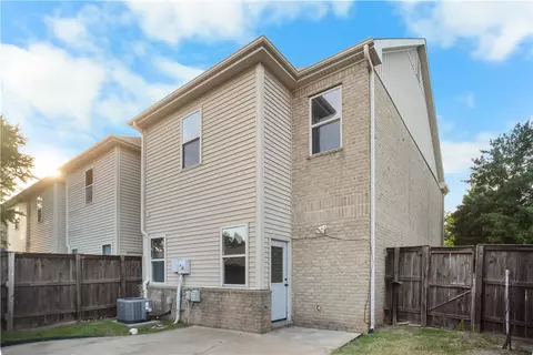 Exterior - 5324 Labelle Ct, Fort Smith, AR 72903 photo 4 of 5