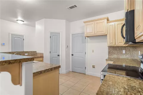 Kitchen - 5324 Labelle Ct, Fort Smith, AR 72903 photo 4 of 4