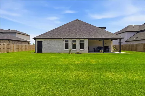 Exterior - 1171 Longbourn Dr, Centerton, AR 72719 photo 9 of 14