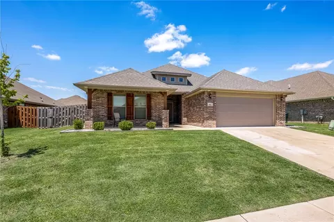 981 Sundance Ln, Bentonville, AR 72712