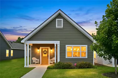 825 NE Heights Ln, Bentonville, AR 72712