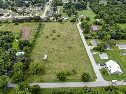 513 N Byers Ave, Gentry, AR 72734