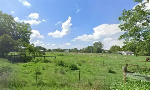 513 N Byers Ave, Gentry, AR 72734
