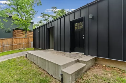 560 N Fallin Ave, Fayetteville, AR 72701