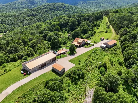 795 Madison 1556, Eureka Springs, AR 72632