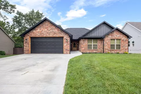 34 S Cheshnut Dr, Bella Vista, AR 72714