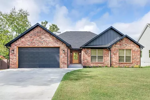 34 S Cheshnut Dr, Bella Vista, AR 72714