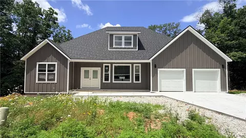 15 Skipton Dr, Bella Vista, AR 72714