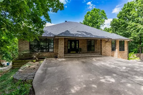 12 Marykirk Ln, Bella Vista, AR 72715