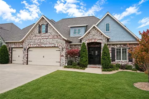4105 Willowbend Dr, Rogers, AR 72758