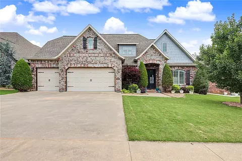 Exterior - 4105 Willowbend Dr, Rogers, AR 72758 photo 2 of 5