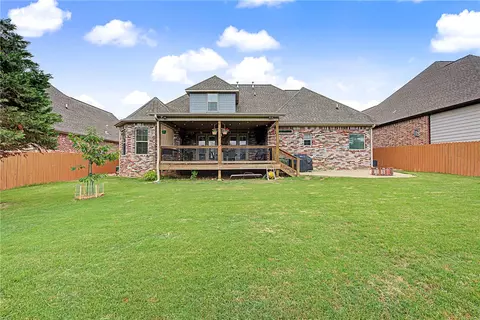 Exterior - 4105 Willowbend Dr, Rogers, AR 72758 photo 3 of 5