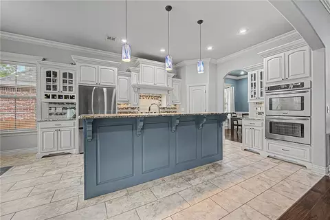 Kitchen - 4105 Willowbend Dr, Rogers, AR 72758 photo 1 of 4