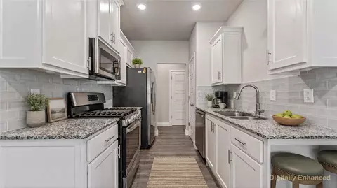Kitchen - 1100 Pebble Pass, Centerton, AR 72719 photo 1 of 3