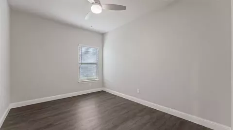 Bedroom - 1100 Pebble Pass, Centerton, AR 72719 photo 4 of 5