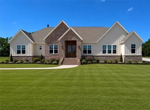 5386 E Three Daughters Lndg, Fayetteville, AR 72701