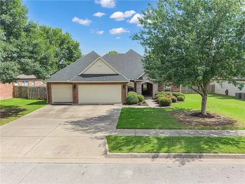 4457 Putting Green Dr, Fayetteville, AR 72704