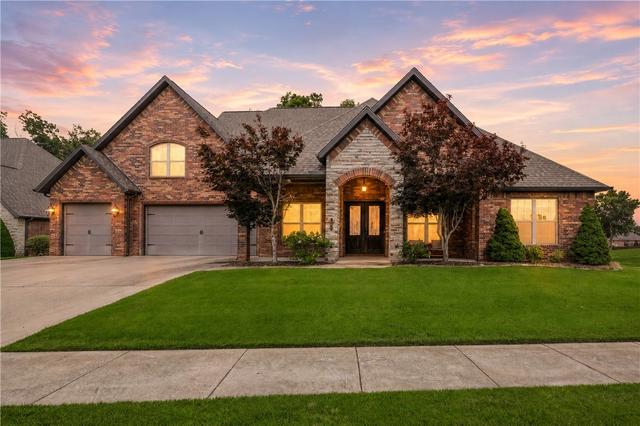 500 NE Lake Pointe Pl, Bentonville, AR 72712