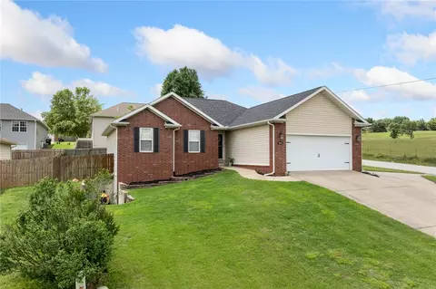 1924 Wellington, Harrison, AR 72601