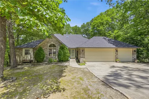 44 Tavistock Dr, Bella Vista, AR 72714