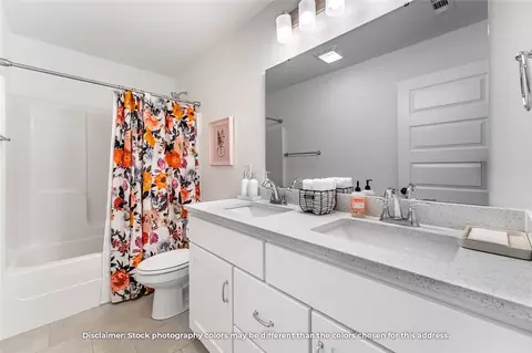 Bath - 2640 Willowmere Dr, Centerton, AR 72712 photo 3 of 3