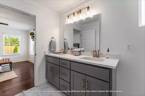 Bath - 2640 Willowmere Dr, Centerton, AR 72712 photo 2 of 3