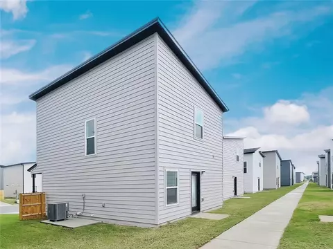 Exterior - 711 Discovery Ave, Centerton, AR 72713 photo 3 of 4