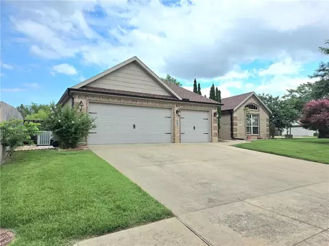 3005 N 15th Pl, Rogers, AR 72756