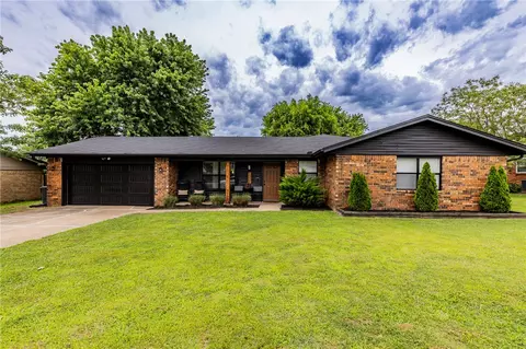1307 W Banz Rd, Rogers, AR 72758