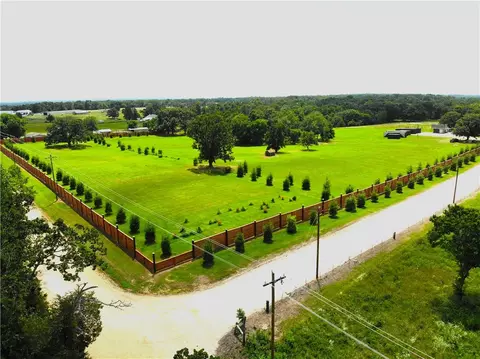 N Mt Pleasant Road, Gravette, AR 72736