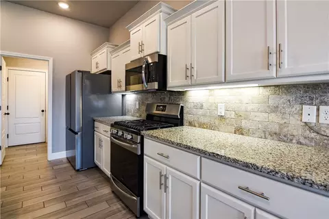 531 Melrose Pl, Bentonville, AR 72712