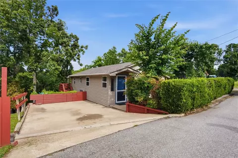 10007 Summit Dr, Rogers, AR 72758