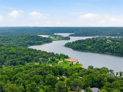 View/Area - 10007 Summit Dr, Rogers, AR 72758 photo 5 of 6