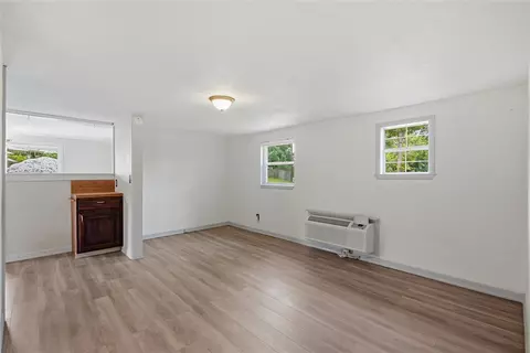 Living - 10007 Summit Dr, Rogers, AR 72758 photo 3 of 3