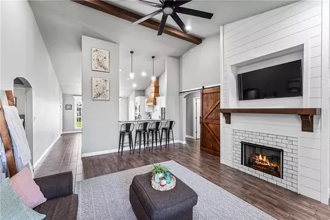 725 Macdonald Dr, Pea Ridge, AR 72751