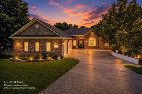 3 Buckfast Ln, Bella Vista, AR 72714