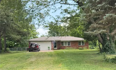 4323 Donna St, Springdale, AR 72764