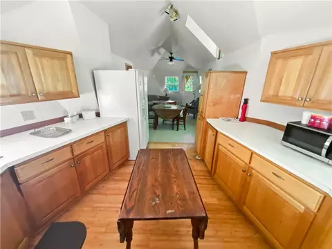 Kitchen - 130 Nc 6015, Jasper, AR 72641 photo 2 of 2