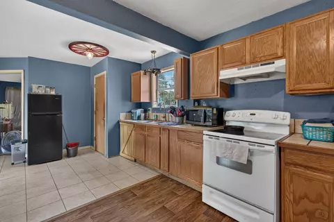 Kitchen - 10733 Old 81 Loop, Rudy, AR 72952 photo 3 of 3