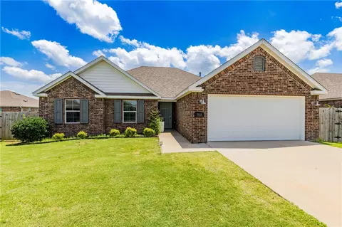 Exterior - 7533 Devonshire Ave, Springdale, AR 72762 photo 4 of 12
