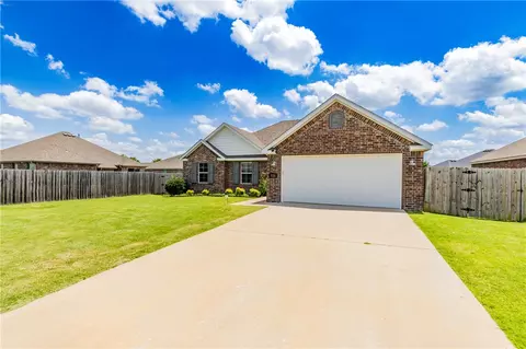 Exterior - 7533 Devonshire Ave, Springdale, AR 72762 photo 3 of 12
