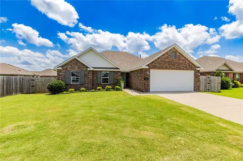 7533 Devonshire Ave, Springdale, AR 72762