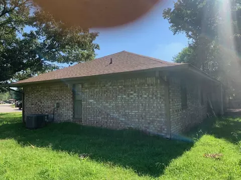 Exterior - 8714 Harvard Dr, Fort Smith, AR 72908 photo 3 of 4