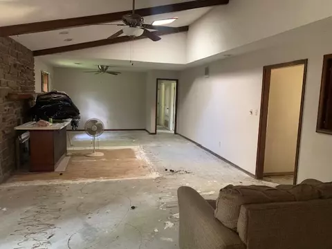 Living - 8714 Harvard Dr, Fort Smith, AR 72908 photo 1 of 1