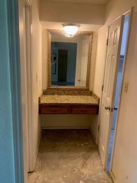 Bath - 8714 Harvard Dr, Fort Smith, AR 72908 photo 4 of 5
