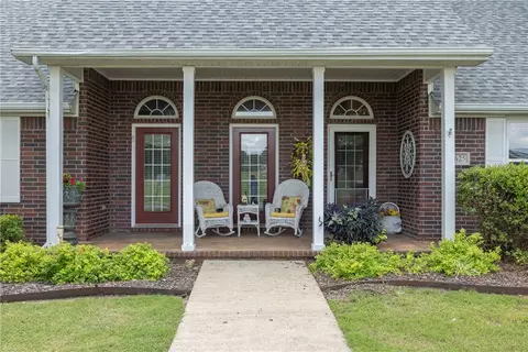 6625 Elizabeth Ave, Springdale, AR 72762